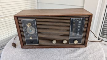 Vintage Wood Zenith Vari-Wake Transistor Clock Radio