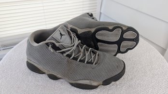 Air Jordan Horizon Low Shoes - Size 13 - Wolf Grey