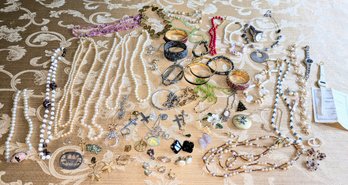 Vintage & None Vintage Mixed Jewelry Lot