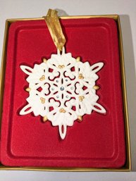 Vintage Retired Wedgewood 2003 Pierced Jeweled Snowflake Ornament With Original Box - 1 Of 3