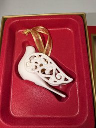 Vintage Wedgewood Dove Of Peace Ornament - In Original Box - 1 Of 4