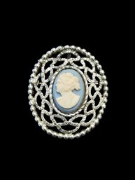 Vintage Sarah Cov Cameo Brooch/Pendant