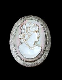 Vintage Sterling Silver Mother Of Pearl Cameo Brooch/Pendant