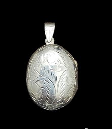 Vintage Sterling Silver Etched Design Locket Pendant