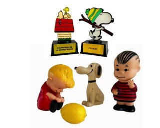 1958 Hungerford Peanuts Characters - Snoopy, Schroder & Linus With Aviva Peanuts Trophies