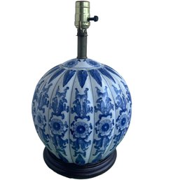 Vintage Asian Ribbed Porcelain Table Lamp