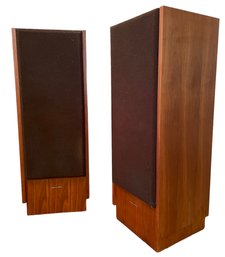Pair Of Vintage Tall Realistic Optimus T-100 Floor Speakers
