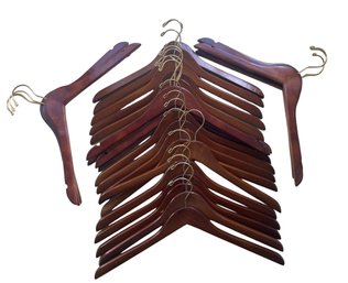 25 Quality Wood Hangers (C)