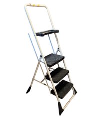 Sturdy Step Ladder