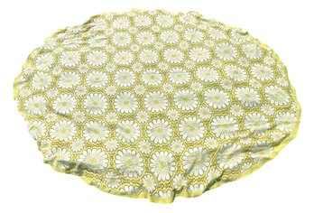 Vintage Oval Crocheted Daisy Table Cloth