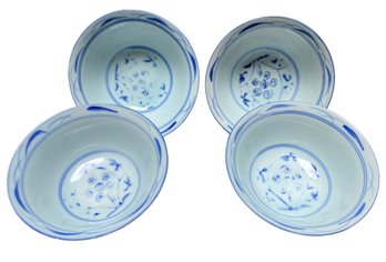 Four Vintage Asian Porcelain Blue And White Round Bowls