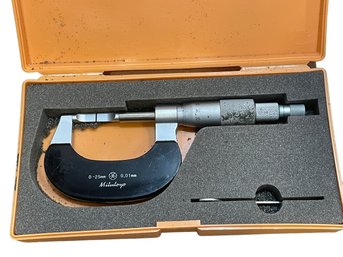 Vintage Mitutoyo No.122-101  0-25mm Micrometer (C)