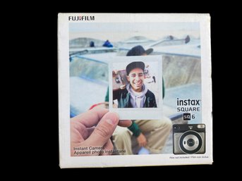 Fuji Film Insta Square 6 Instant Camera New In Box