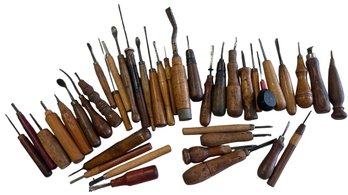Collection Of Small Vintage Wood Carving Chisels (D)