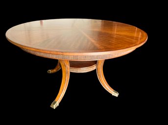 Stunning Pennsylvania House Cherry Table With 1 Leaf - Round To Oval With Leaf In.