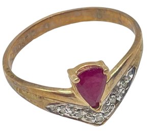 Ladies 10K Ruby And Diamond Ring 1.2 DWT