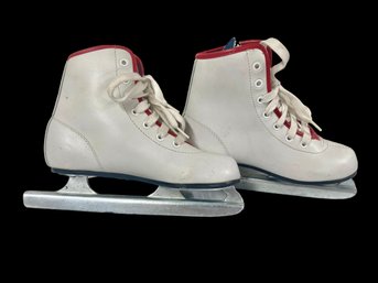 Training Ice Skates Does Not Show Wear Size 13