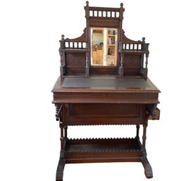 Antique Eastlake Davenport Desk With Gallery Top 32' X 22' X 56.5