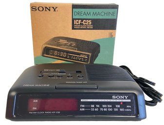 Vintage - NEW IN BOX - SONY Dream Machine Clock Radio (1 Of 2)
