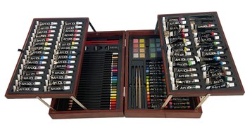 Deluxe Artist Set With Fold-Out Case (used)