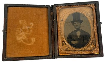 Abraham Lincoln Leather Cased Daguerrotype Or Tintype (?) Photograph