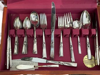 Vintage Oneida 'Morning Star' Silver-plate Flatware In Wood Case - Service For 8