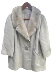 Vintage Ladies Car Coat With Fur Collar