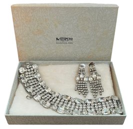 Vintage Weiss Rhinestone Bracelet And Earrings