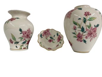 Lenox 3 Matching Flower Patterned Porcelain Pieces Bowl Bowl And Urn The Barrintgon Collection