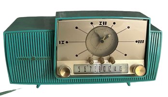 Vintage Aqua GE Clock Radio