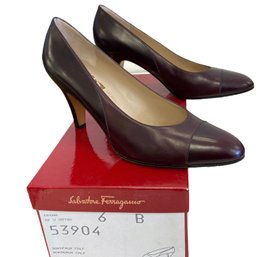 Salvatore Ferragamo Leather Pump Size 6 (J)