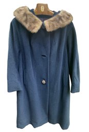Vintage 1940s Ladies Blue Winter Coat With Fur Collar