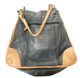 Nino Bossi Leather Handbag