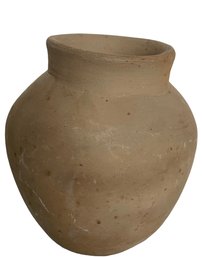 Small Native American Santo Domingo Clay Pot