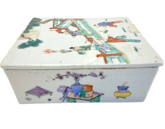 Antique Chinese Porcelain Box (R)