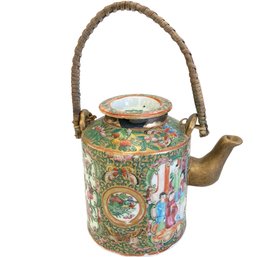 Antique Famille Rose Porcelain Teapot (I)