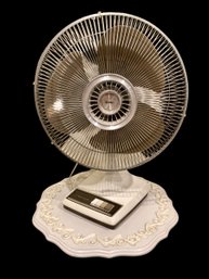 Lasko 16' Oscillating Fan Plugged Works Great