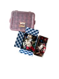 Miscellaneous Handmade Ornaments And Ornament Case