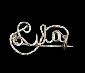 Gold Tone Brooch With The Name Lila