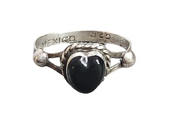 Vintage Sterling Silver Onyx Color Ring From Mexico