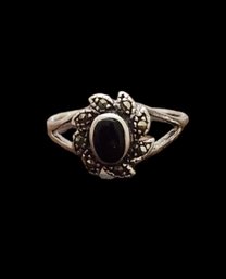 Sterling Silver Onyx Color Flower Ring