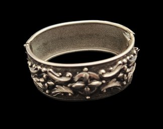 Large Silver Tone Hinged Bracelet