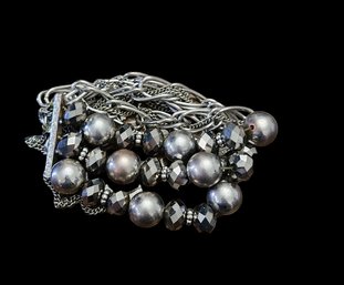 Silver Tone Bracelet With Beads And Chain Links