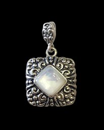 Vintage Sterling Silver Mother Of Pearl Color Pendant