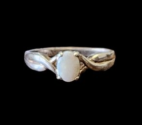 Vintage Sterling Silver White Opal Color Ring, Size 8