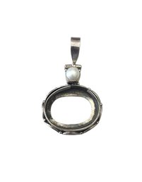 Vintage Sterling Silver Pearl Style Pendant