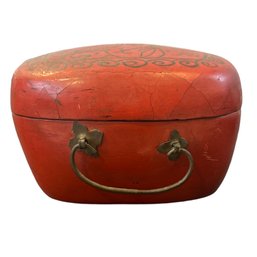 EARLY 20thC CHINESE RED LACQUER WEDDING JEWELLERY BOX