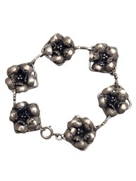 Beautiful Old Vintage Sterling Silver Flower Bracelet