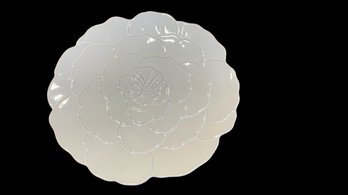 A Vintage Studio Nova All-white Hibiscus Flower-shaped Round Platter Made In Japan 14'