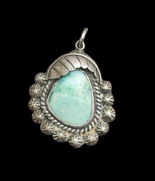 Vintage Native American Sterling Silver Green Agate Stone Pendant